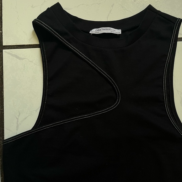 Zara asymmetrical black crop top - Picture 3 of 4